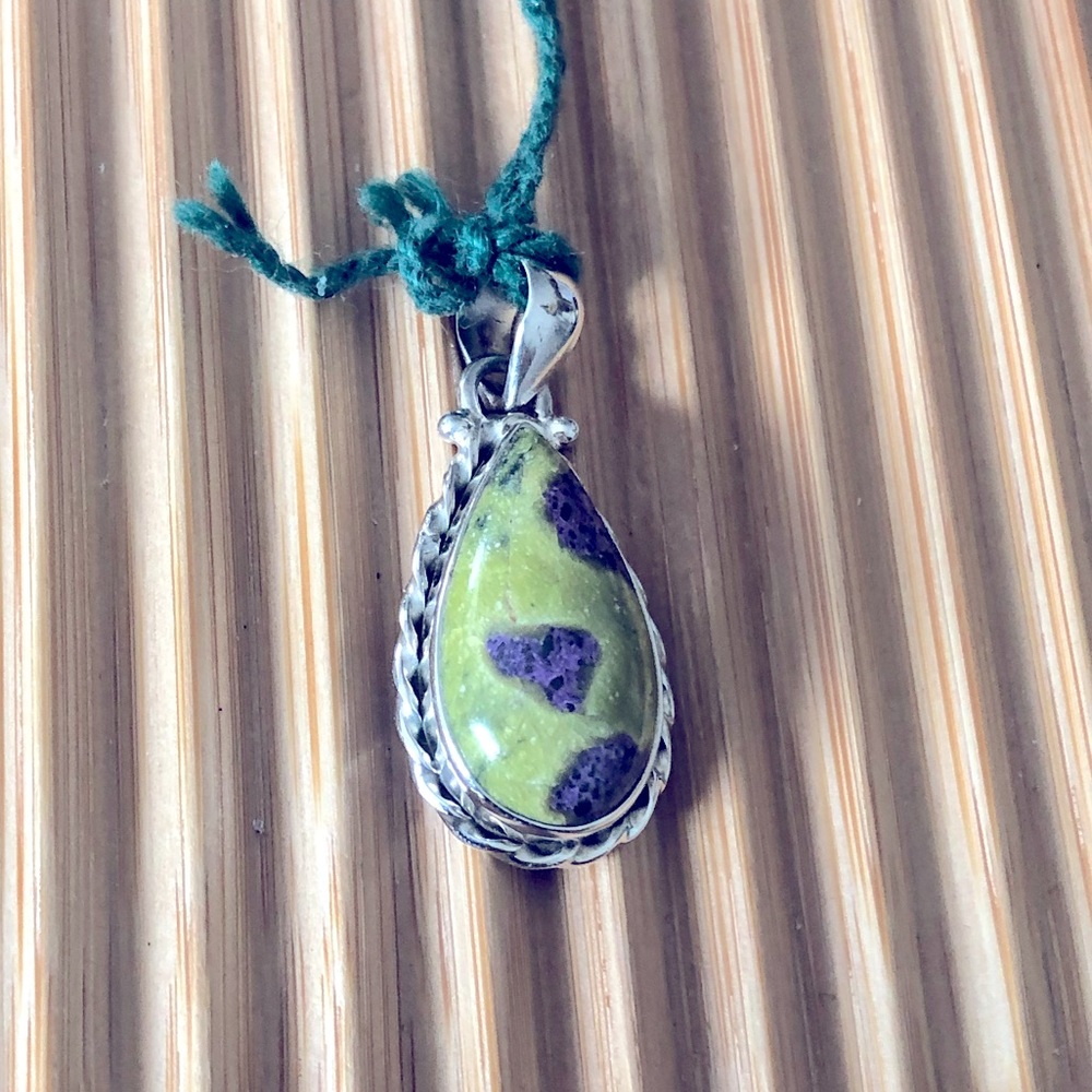 Serpentine w/ Purpurine Pendant 925 Silver